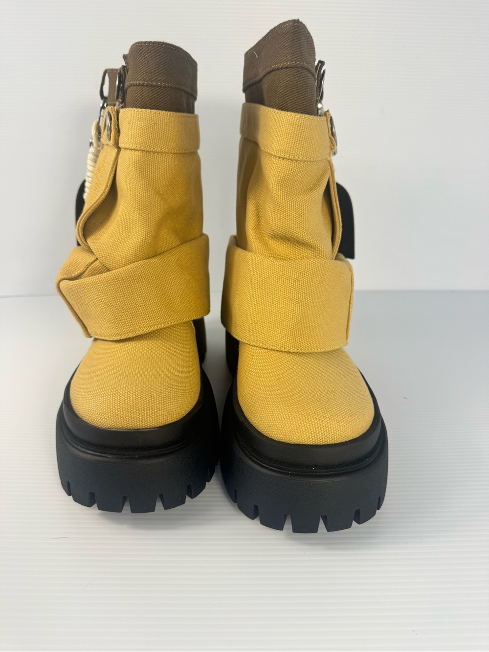 NEW Azalea Wang FAE-TAN Canvas Platform Moto Boots Tan/Brown Lug Sole NIB - Picture 4 of 8